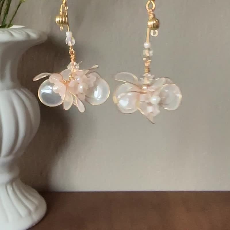 雾花 | 水晶花手作耳环 | 无痛耳夹 送礼饰品 - 耳环/耳夹 - 其他材质 白色