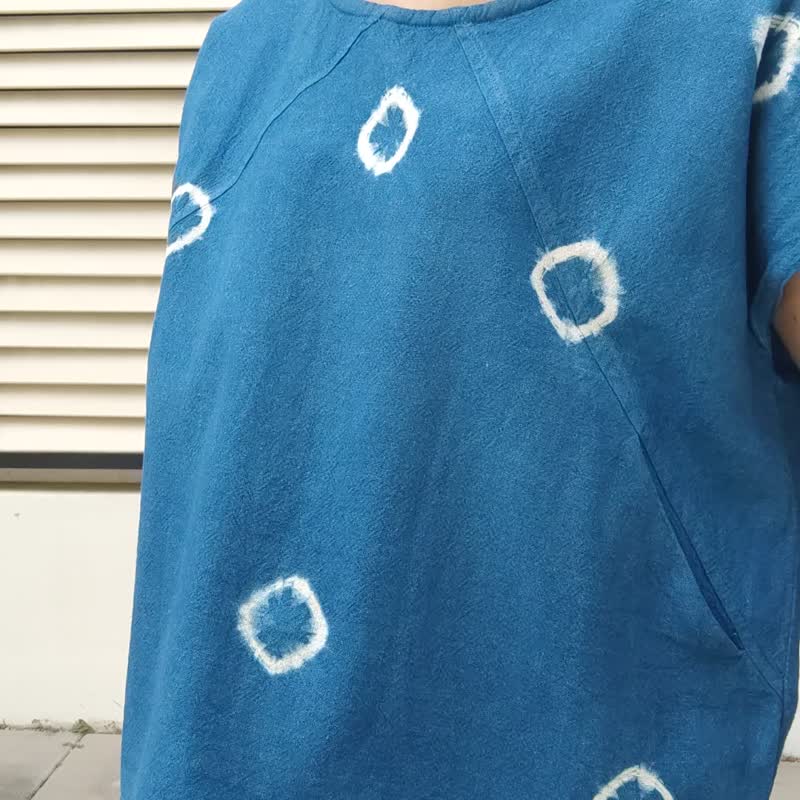 Francine BB -  圆领三角接缝扎染上衣 - 女装上衣 - 棉．麻 蓝色