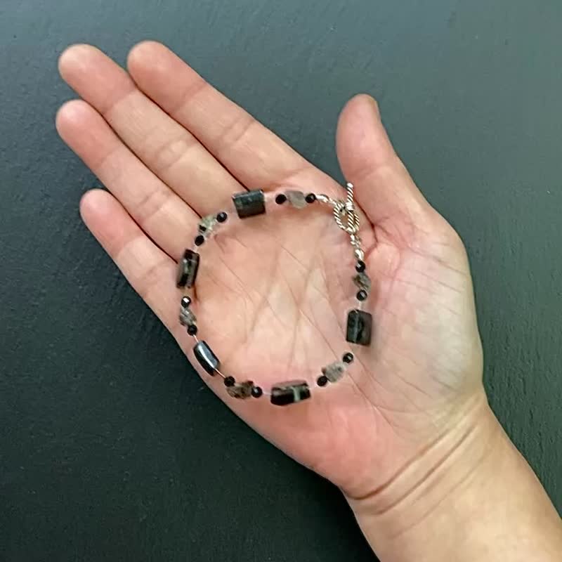 闪灵钻原石 冰曜石 黑尖晶 满矿黑发晶 | 避邪防小人 925纯银手链 - 手链/手环 - 水晶 多色