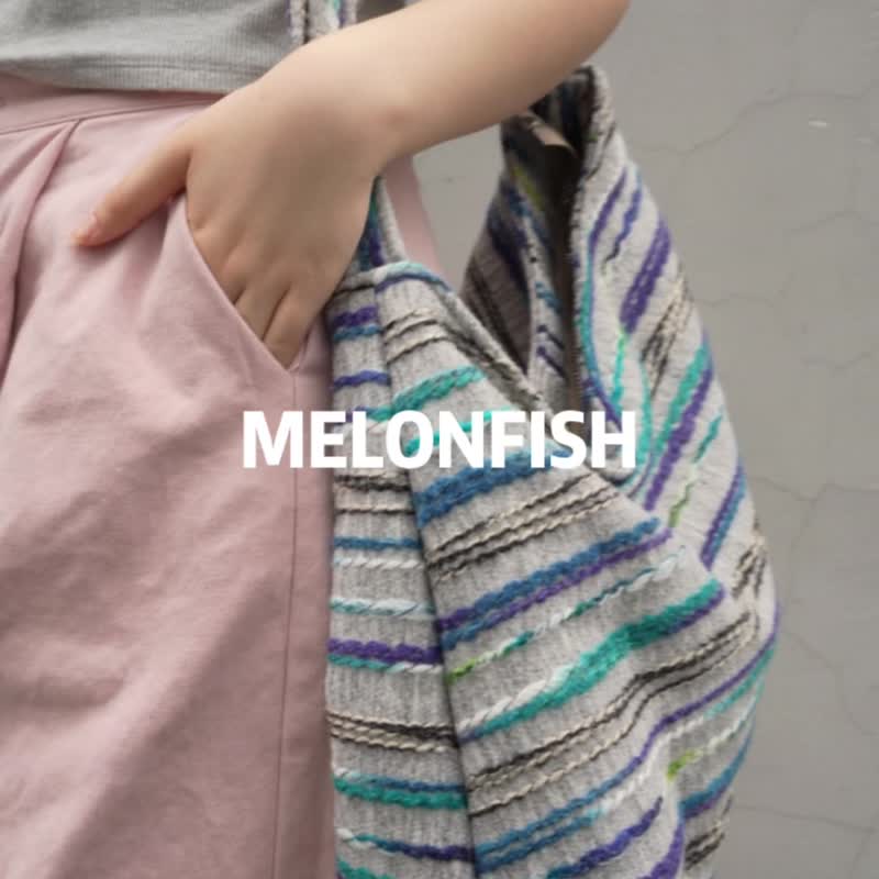 MELONFISH羊毛条纹拼色HOBO - 侧背包/斜挎包 - 羊毛 