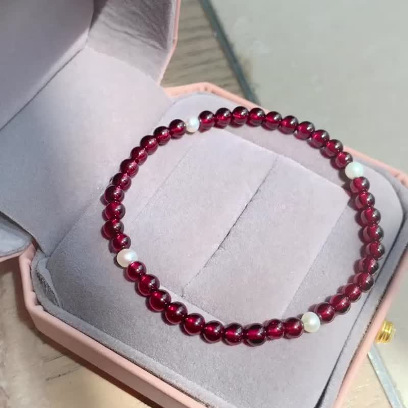 天然水晶石榴石淡水珍珠手链Garnet & Flashwater Pearl Bracelet - 手链/手环 - 水晶 多色