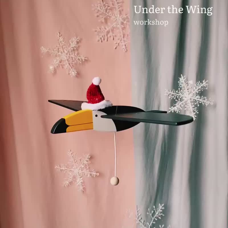 Toucan Wooden flying bird mobile Hanging eco Toy for kid Tropical nursery decor - 玩具/玩偶 - 木头 黑色
