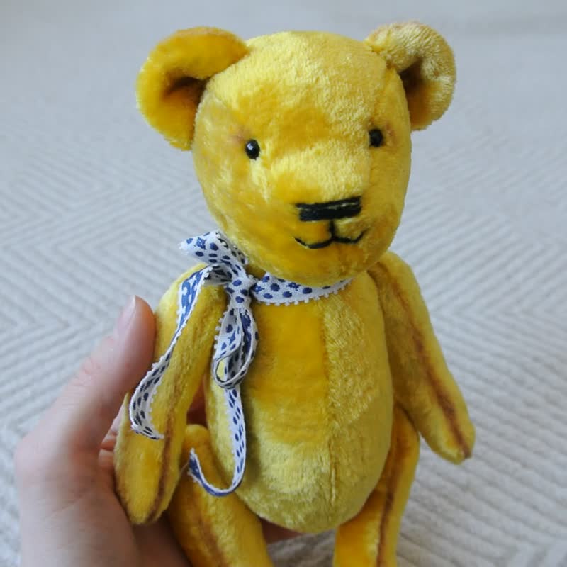 玩具熊 Yellow Teddy Bear Artist ooak Antique bear Sawdust stuffed toy Vintage style - 玩偶/公仔 - 其他人造纤维 黄色