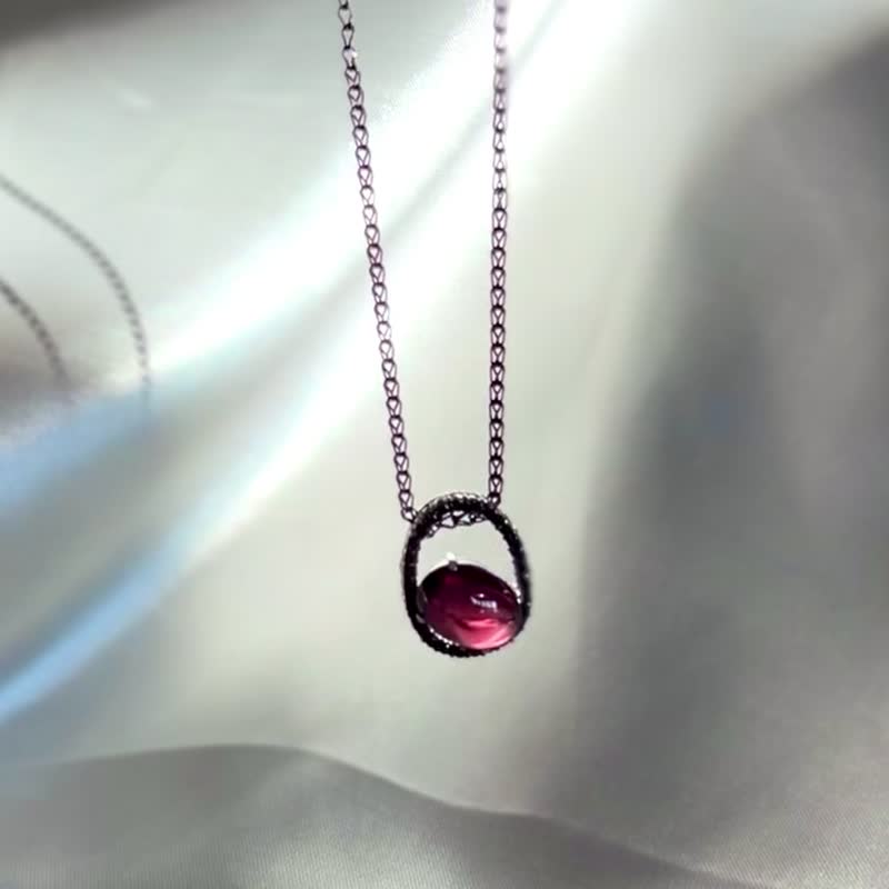 7.5 克拉卢比来碧玺蛋面坠饰项链 - 项链 - 贵金属 红色