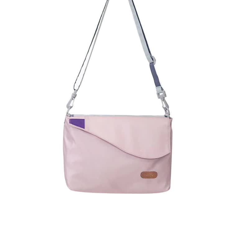 遛遛包【再生宝特瓶环保布】斜背+托特二包合一(樱花粉) - 侧背包/斜挎包 - 聚酯纤维 