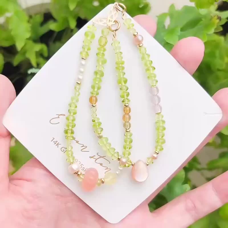 让心情透气 /  春嫩芽绿 情绪排毒 天然橄榄石小糖豆 不规则手链 - 手链/手环 - 水晶 绿色
