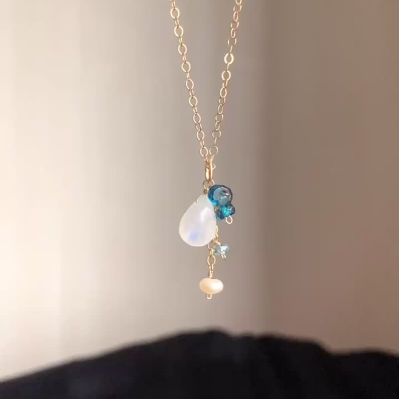 月夜の晩 14KGF 高等级月光石 拓帕石 项链 - 项链 - 宝石 蓝色