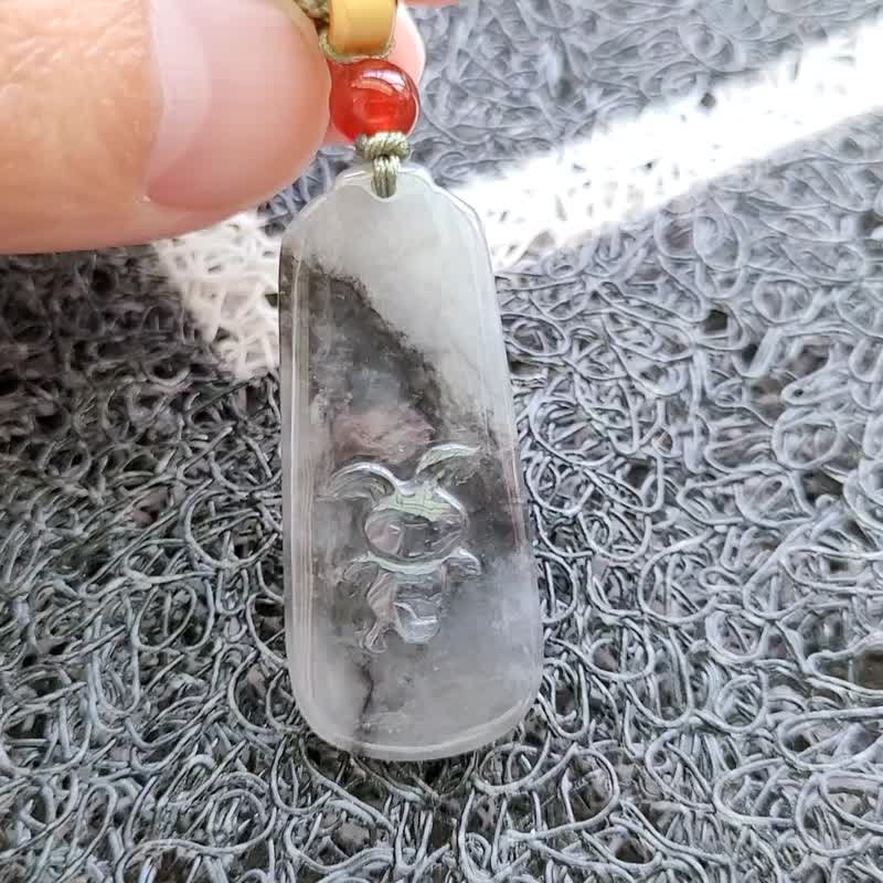 亲翠 天然翡翠 冰飘乌鸡漂亮奔跑兔牌无事牌调整式绳链 生肖 - 项链 - 玉石 黑色
