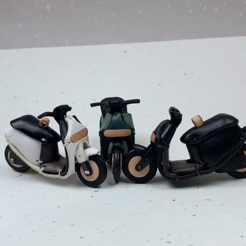 GOGORO3代-复刻造型钥匙圈 (可选色) 真皮植鞣 皮革钥匙圈 吊饰 - 钥匙链/钥匙包 - 真皮 多色