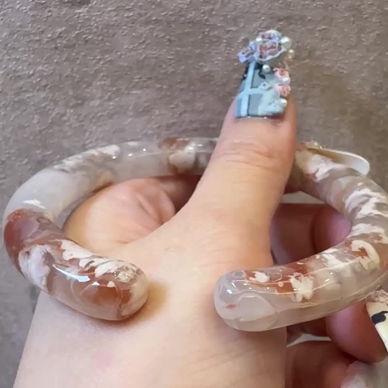 樱花玛瑙手镯玛瑙手镯 猫镯 猫爪镯镯稀有粉花绿叶飘红冰底圈口57 - 手链/手环 - 玉石 