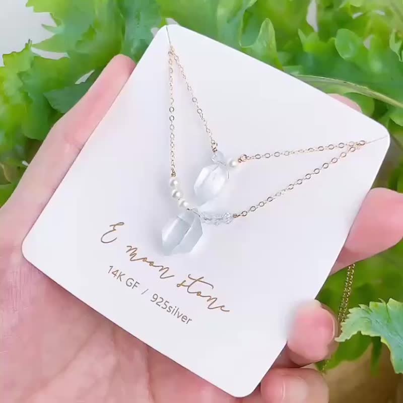 小毛团陪伴 / 宝宝牛奶蓝 纯天然绒感拉丝兔毛双尖水晶 项链 - 项链 - 水晶 蓝色